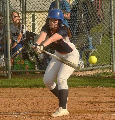 Eagles soar over Indians, 8-1